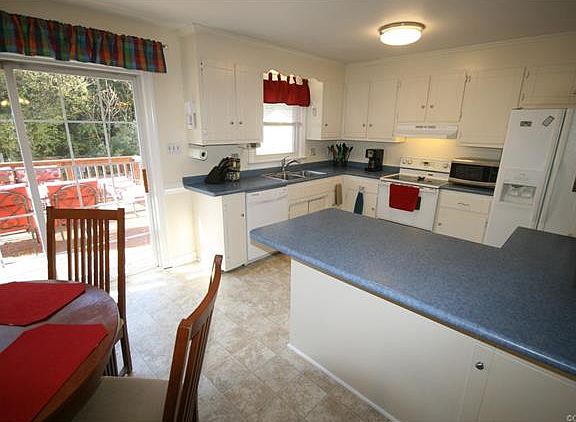 2nd image of 8606 Pine Glade Ln