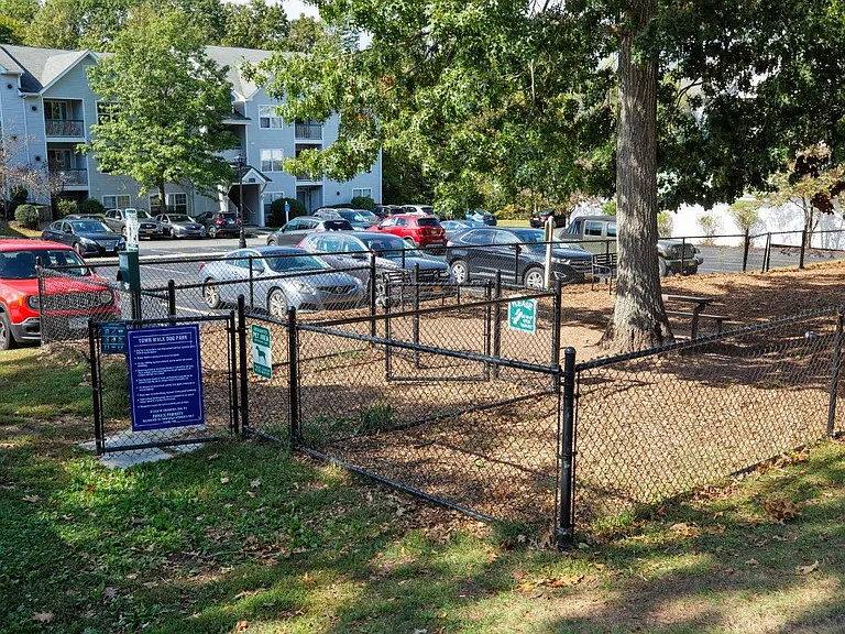 Town Walk at Hamden Hills — Photo 45