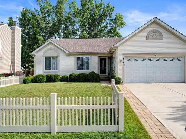 126 Bay View Ln, Grayslake, IL 60030