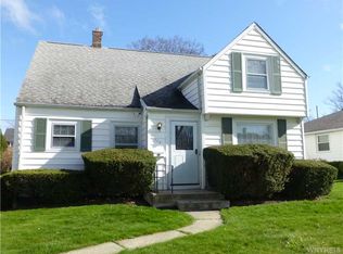 115 Grasmere Rd, Lockport, NY 14094