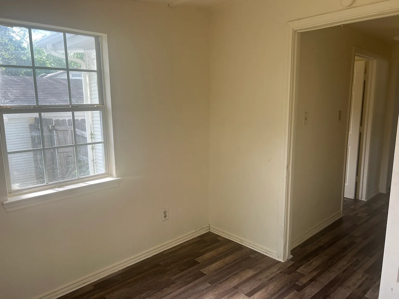3 bed, 960 sqft, $1,150 — Photo 3