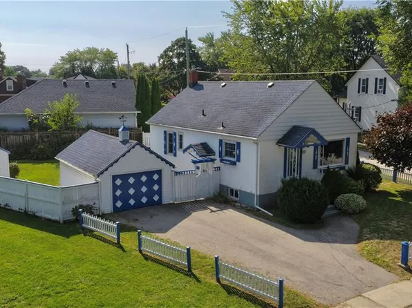 272 Carlton St, Saint Catharines, ON L2N 1B9