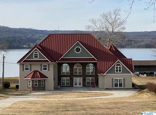 3004 Willow Beach Rd, Guntersville, AL 35976