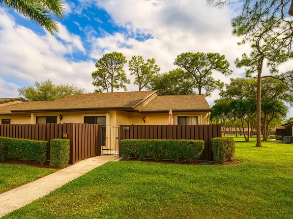 447 Pine Glen Lane #E, Greenacres, FL 33463