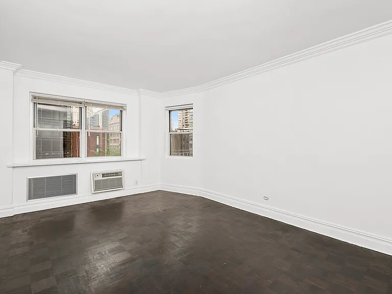 301 E 66th St #6R — Photo 4