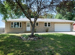1076 Swift St S, Shakopee, MN 55379