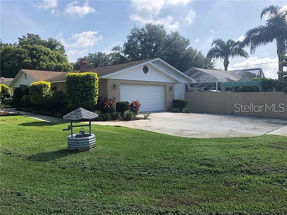 2nd image of 4946 Hidden Hills Dr