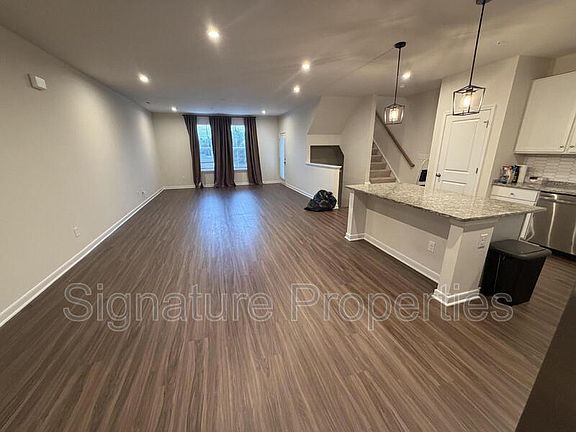 5th image of 14469 Hancock Towns Dr