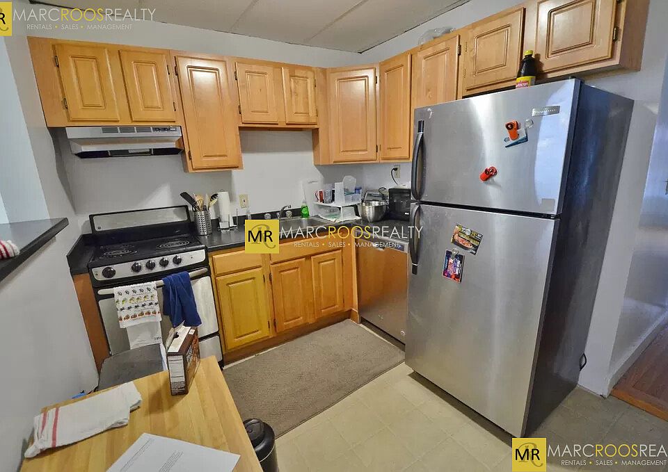 1st image of 585 Beacon St APT 2
