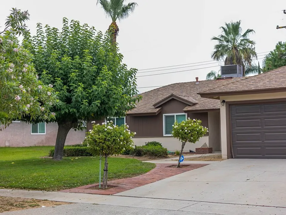 3619 Modesto Dr