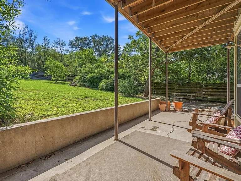 1305 Cometa St — Photo 23