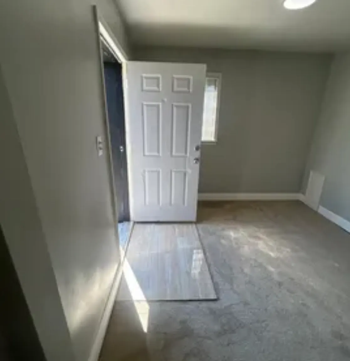 3 bed, 1100 sqft, $1,470 — Photo 3