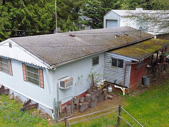 4th image of 44032 Fir Road