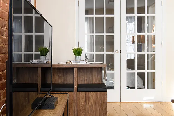 Rented by ER (DO NOT USE) | media 11