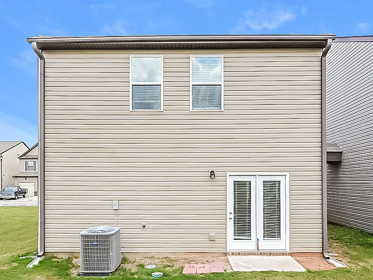 360 Lossie Ln — Photo 17