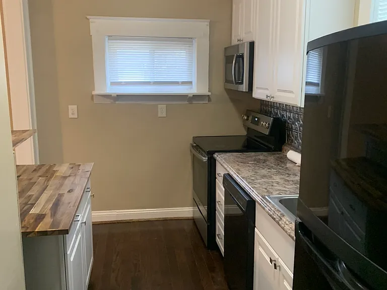 3270 Dickinson Rd — Photo 8