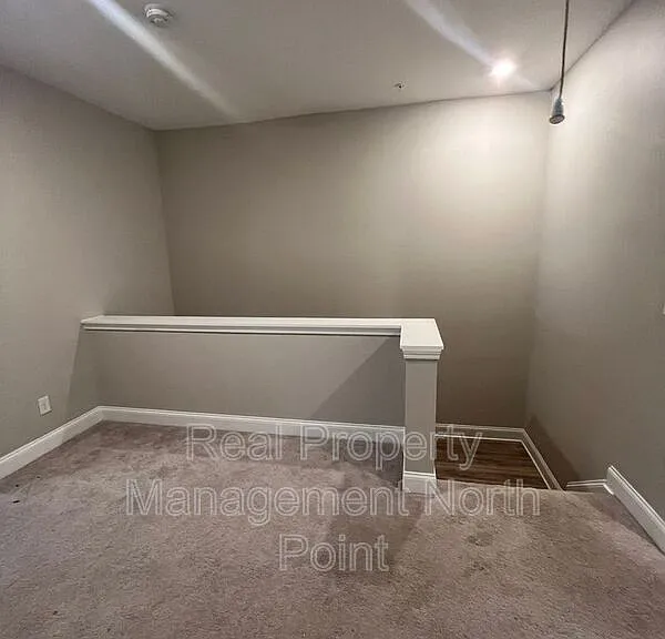 942 Catamaran Ct — Photo 16