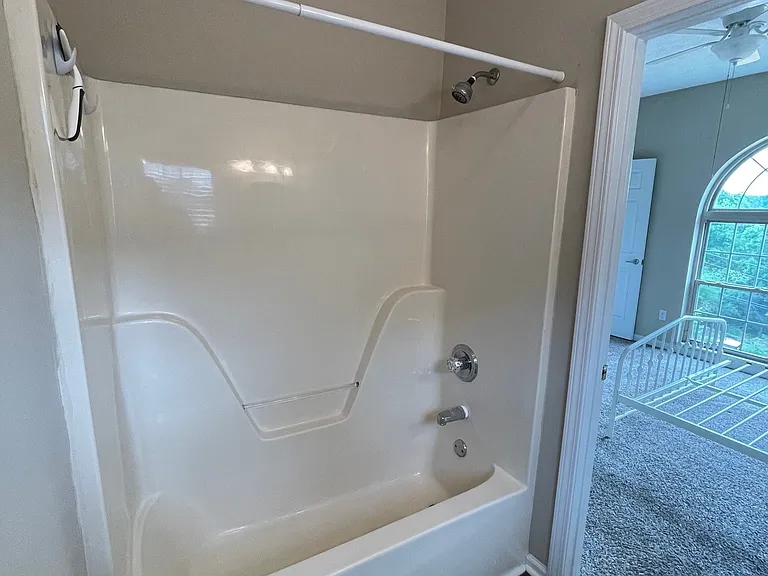 4805 Lyons View Pike #304 — Photo 10