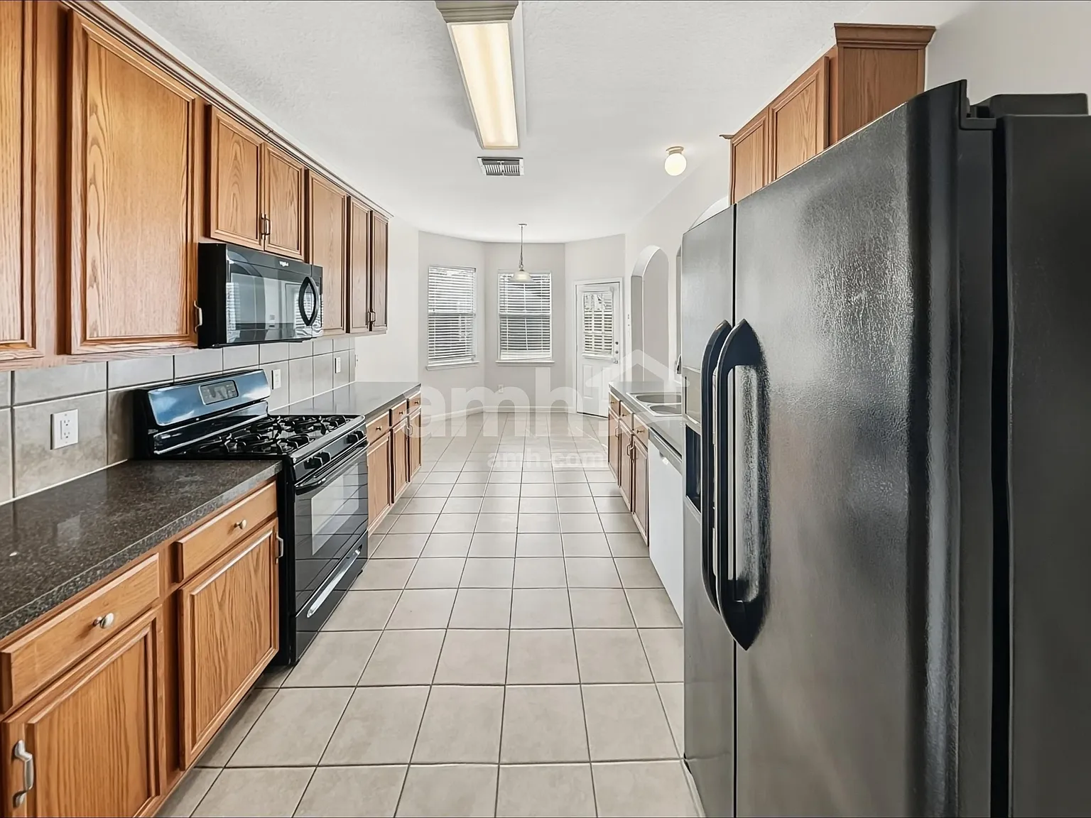 4 bed, 2.5 bath, 2975 sqft, $2,520 — Photo 3