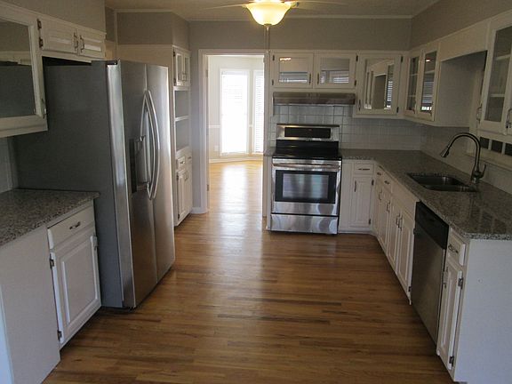 4th image of 4907 McPherson Dr NE