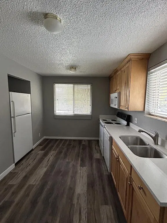 593 W 400 N #1 — Photo 4