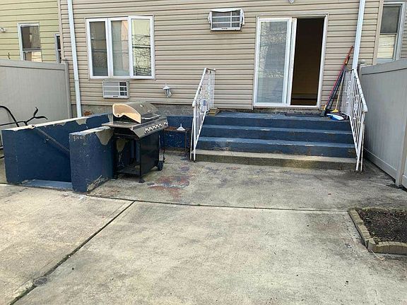 2nd image of 30-79 32nd St #1L