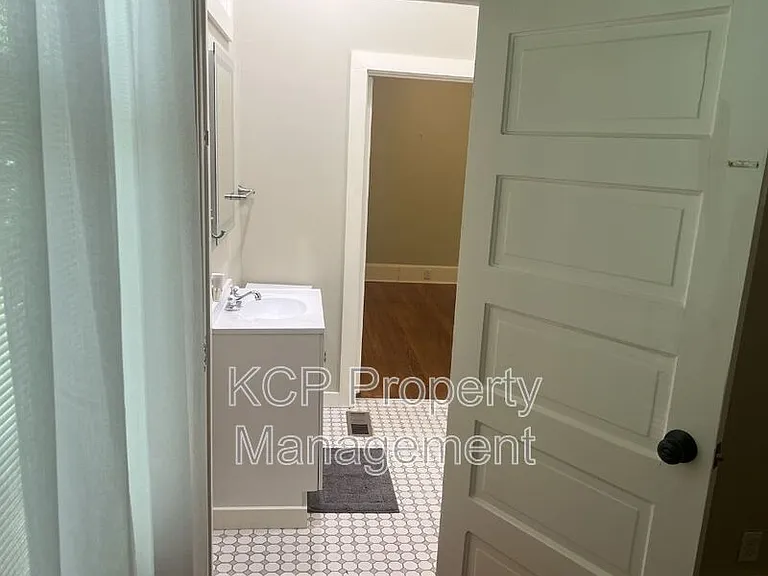 3101 Park Ave — Photo 13