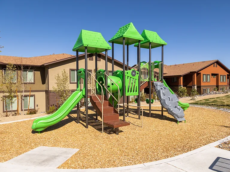 North Peak Apartments — Photo 17
