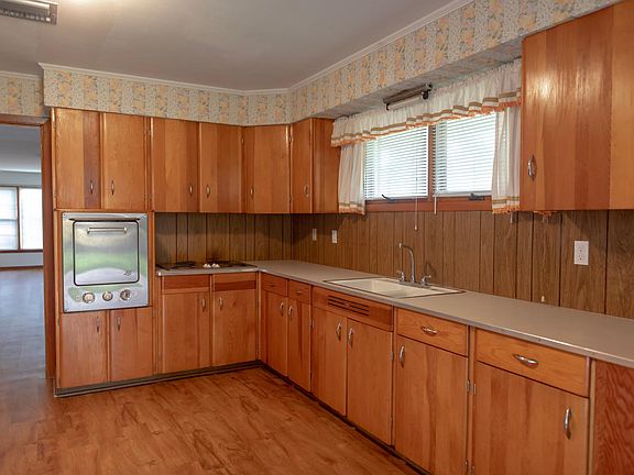 2nd image of 132 Whittington Dr