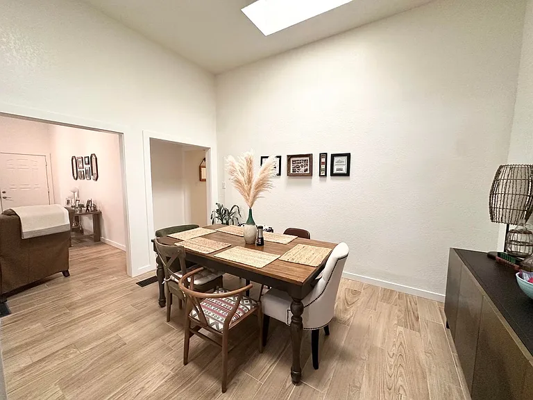 2513 Noel Ave — Photo 9
