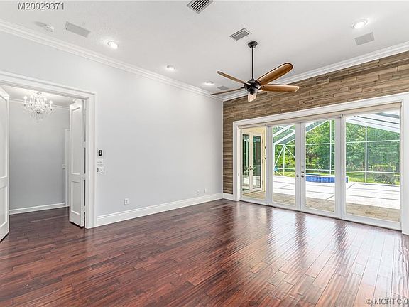 4th image of 3402 SW Golden Ln