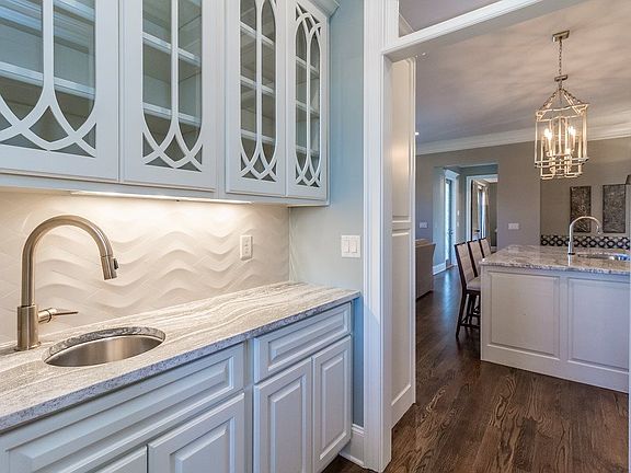 5th image of 7018 Arbury Way