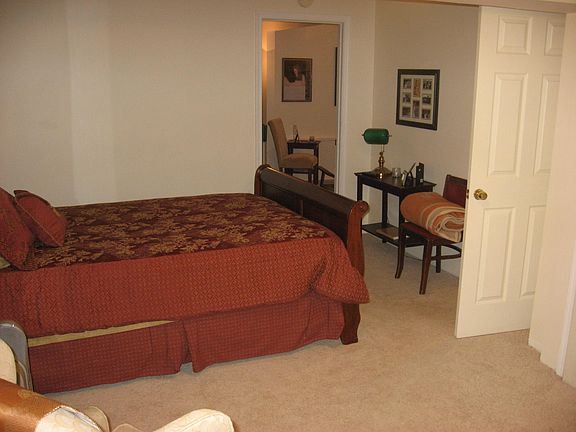 5th image of 202 Rollingbrook Way #B