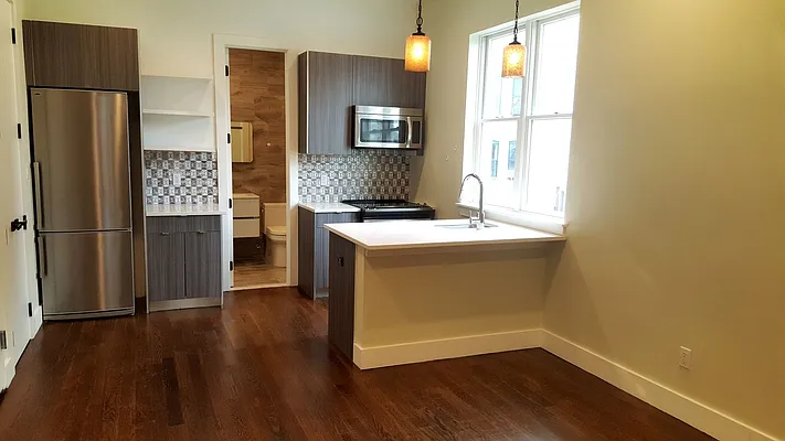 Rented by null | media 12