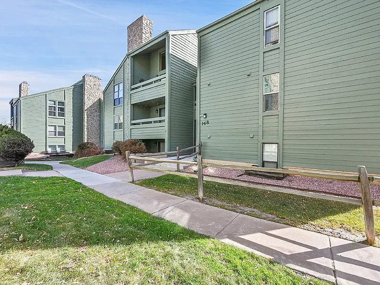 148 W Rockrimmon Blvd #201 — Photo 1