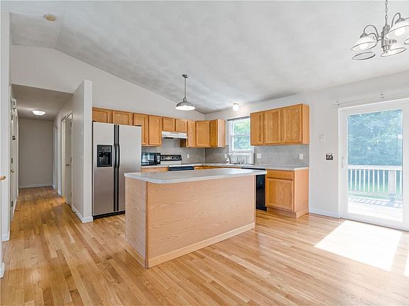 2nd image of 22 Evangeline Dr