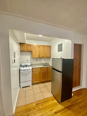 Rented by CMV Realty Inc. | media 18