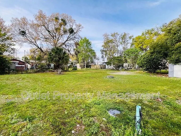 15710 Bermuda St — Photo 22