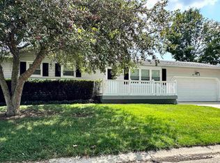 1009 Coronado St W, Jacksonville, IL 62650