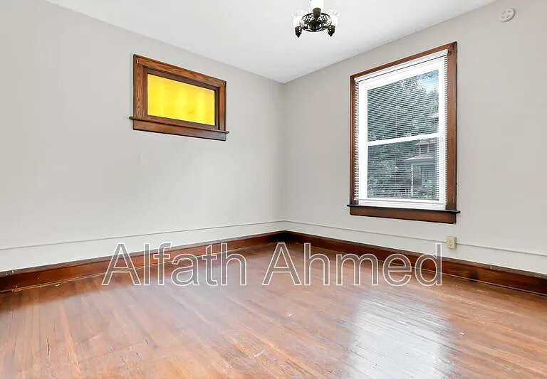 294 Wyandotte Ave — Photo 16