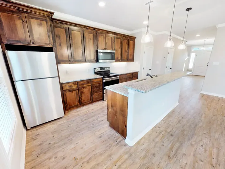 904 Montclair Ave