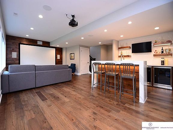 4th image of 3208 S 185th Ave