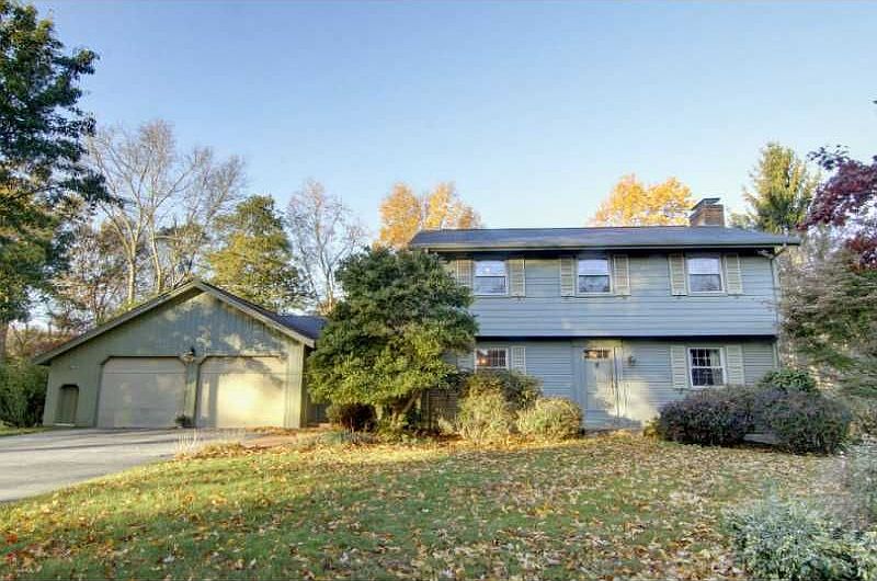 2nd image of 10 Kennedy Blvd
