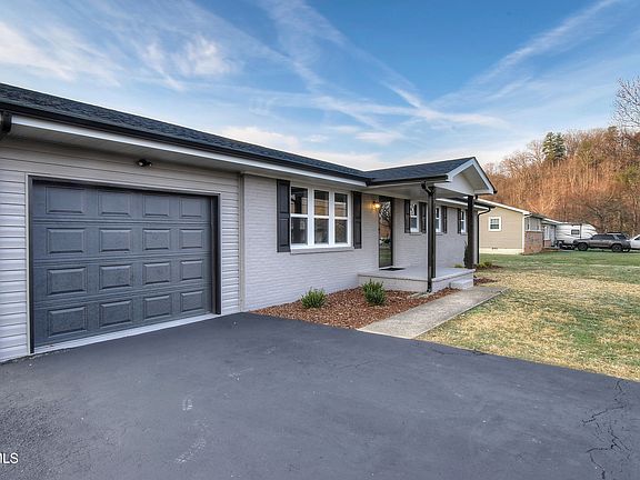 4th image of 170 Price Rd