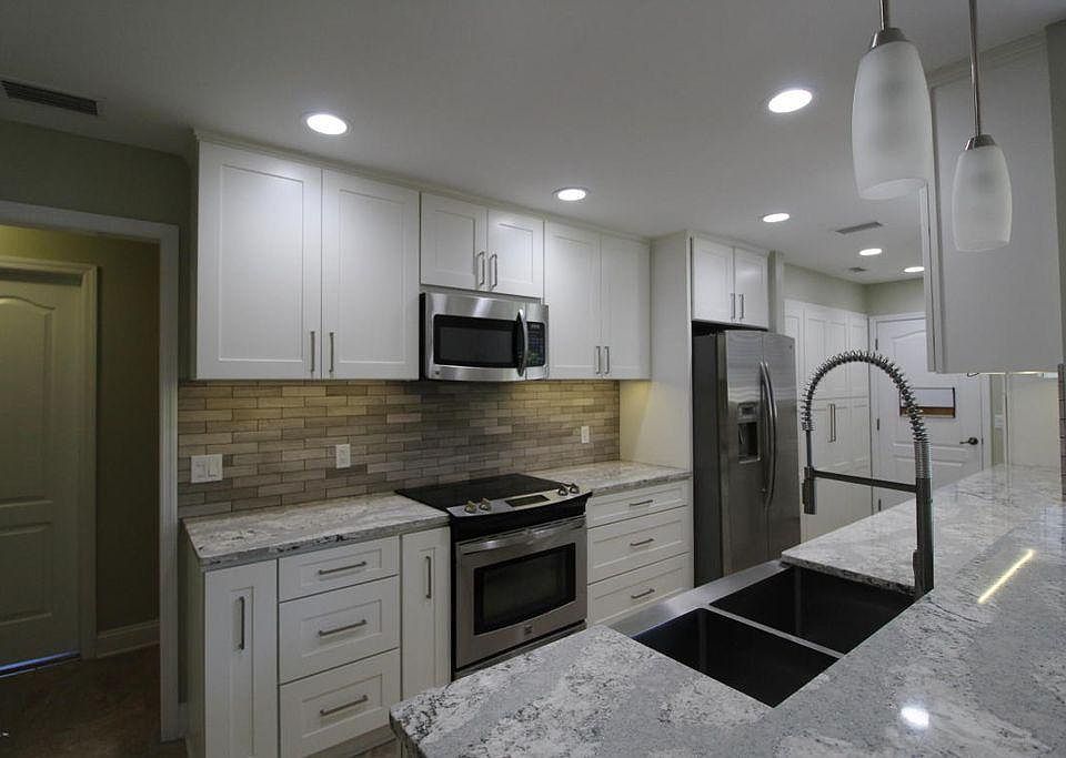 1st image of 428 Holiday Hill Cir E