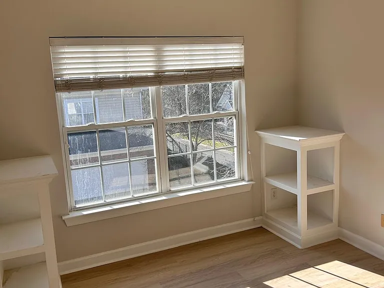 12023 Valley Oak St #3A — Photo 21