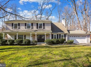 10 Lakenheath Ct, Rockville, MD 20854
