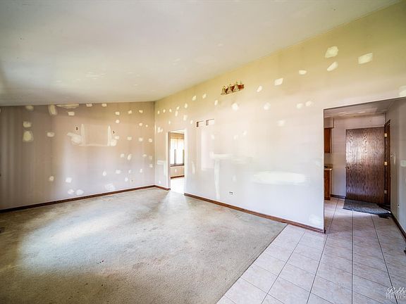 2nd image of 1917 Cumberland Dr