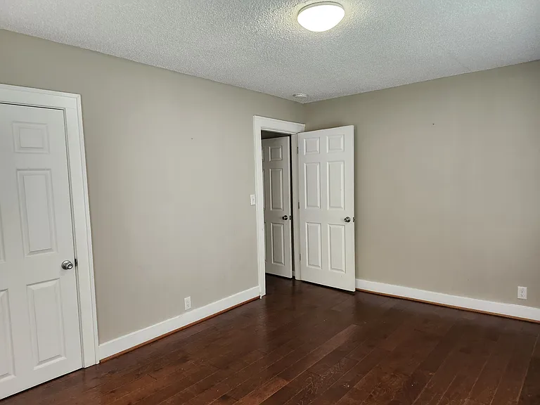 105 Alpine Dr — Photo 15