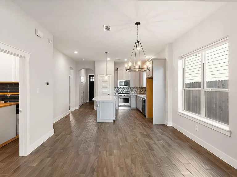 18547 First Landing Dr — Photo 10